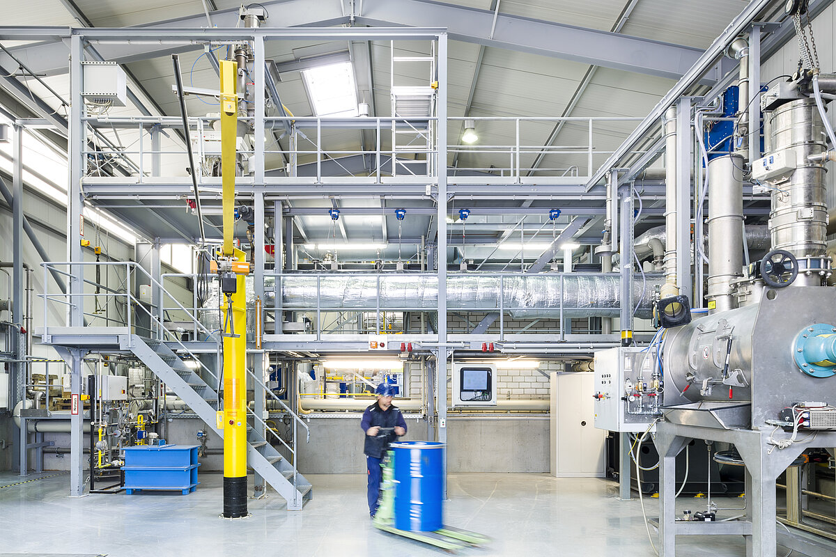 IBU-tec pulsation reactor PR 9 for tolling services and contract manufacturing as well as material development which is an alternative to spray drying IBU-tec pulsation reactor PR 9 for tolling services and contract manufacturing as well as material development which is an alternative to spray drying